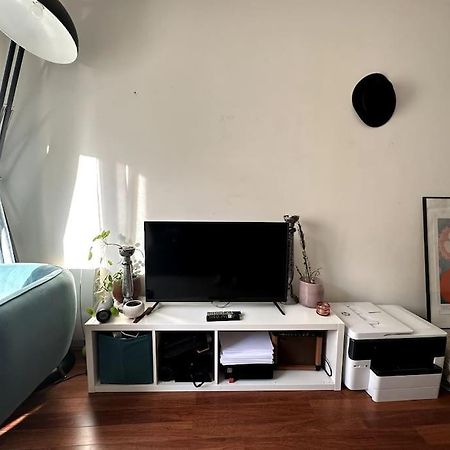 Appartement Lumineux Avec Balcon Levallois-Perret Exterior photo