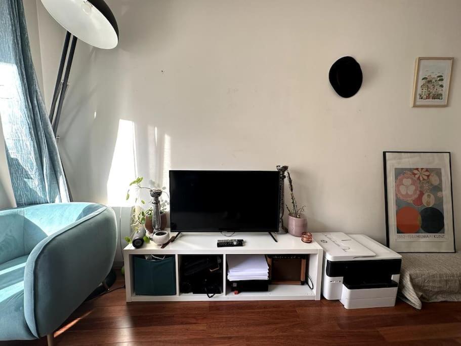Appartement Lumineux Avec Balcon Levallois-Perret Exterior photo
