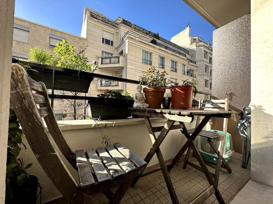 Appartement Lumineux Avec Balcon Levallois-Perret Exterior photo